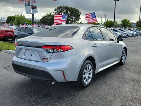 Used 2026 Toyota Corolla LE FWD image 11