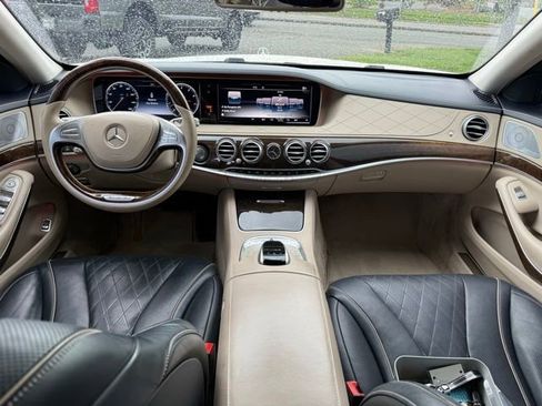 Used 2017 Mercedes-Benz S 550 Sedan image 17