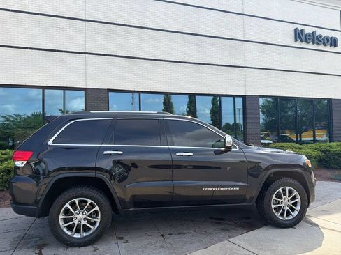 Used 2016 Jeep Grand Cherokee Limited AWD/4WD image 4