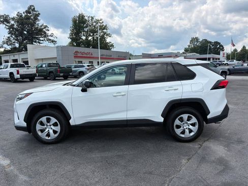 Used 2025 Toyota RAV4 LE FWD image 27