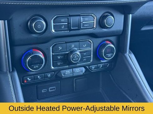 Used 2023 Chevrolet Suburban Premier image 26