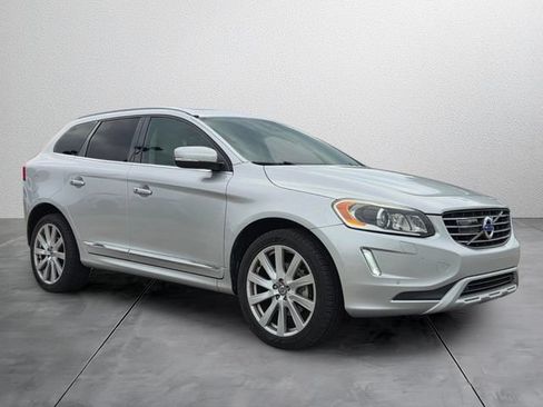 Used 2017 Volvo XC60 T5 Inscription FWD image 6
