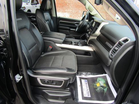 Used 2019 RAM 1500 Laramie image 19