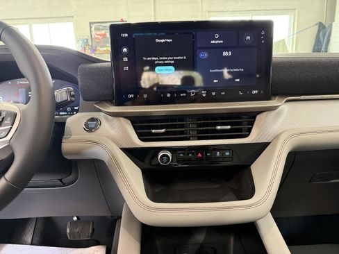 New 2026 Ford Explorer Active w/ Active Comfort Package AWD/4WD image 15