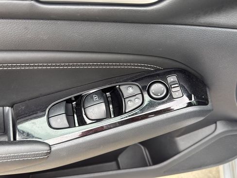 Used 2023 Nissan Altima 2.5 SL FWD image 13