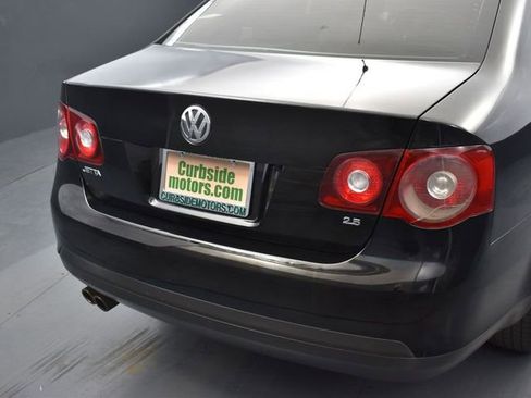Used 2010 Volkswagen Jetta Limited Edition FWD image 28
