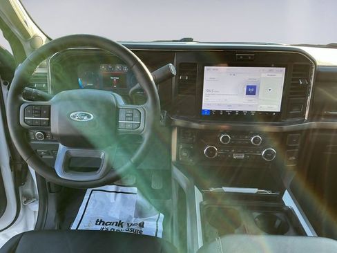 Used 2025 Ford F350 Lariat w/ FX4 Off-Road Package image 10