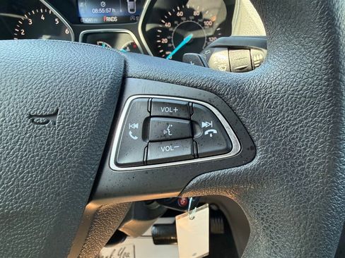 Used 2017 Ford Escape SE w/ Equipment Group 201A image 17