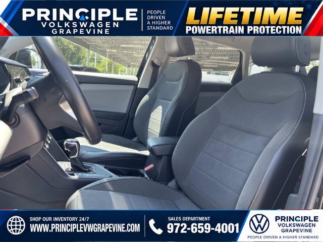 Used 2022 Volkswagen Taos SE FWD image 12
