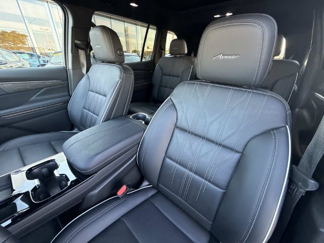 Used 2026 Buick Enclave Avenir AWD/4WD image 20