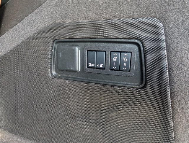 Used 2024 Cadillac Escalade Sport w/ Touring Package AWD/4WD image 37