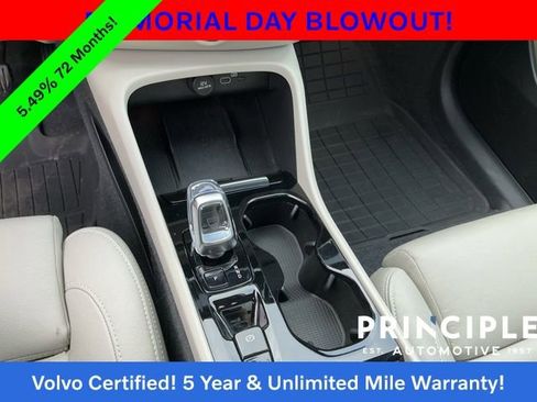 Certified 2024 Volvo XC40 B5 Ultimate w/ Protection Package Premier AWD/4WD image 20
