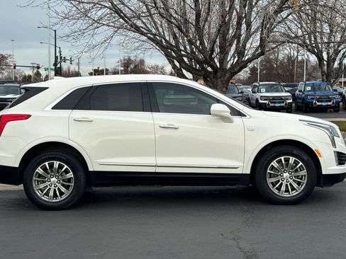 Used 2018 Cadillac XT5 Luxury w/ Driver Awareness Package image 8