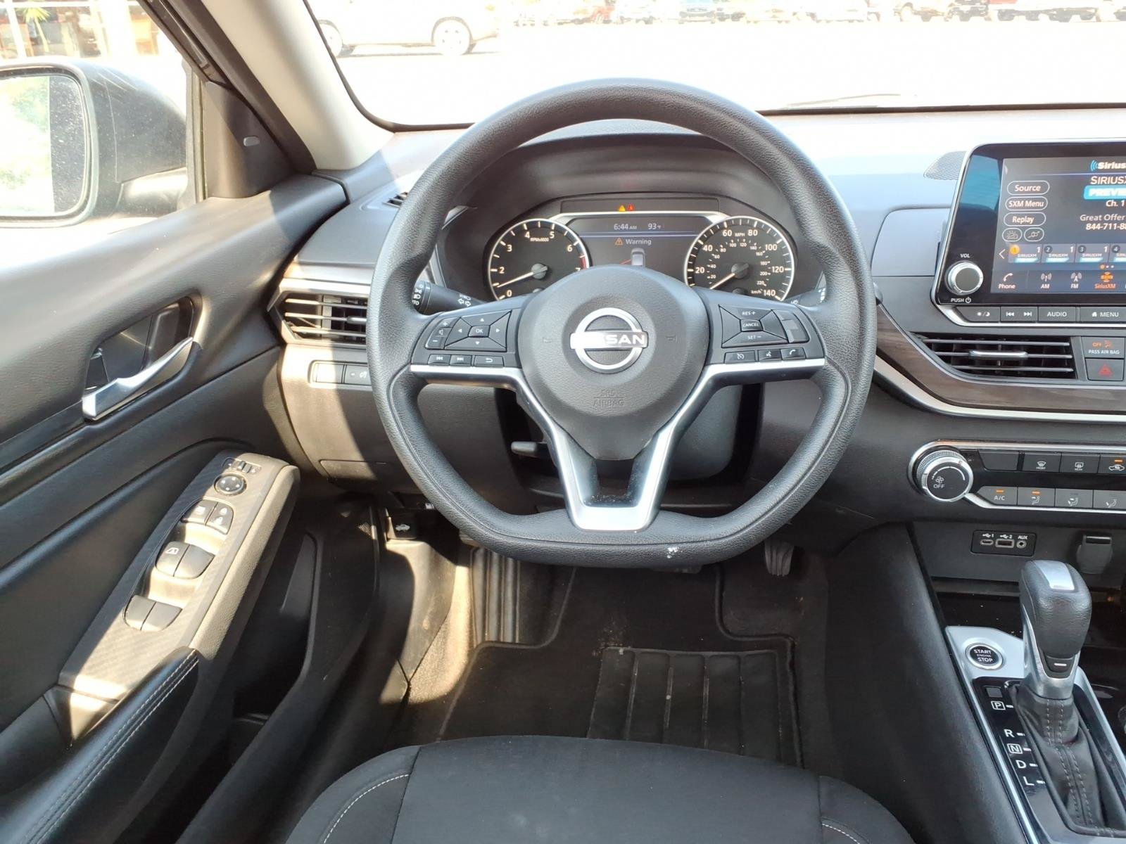 Used 2024 Nissan Altima 2.5 SV FWD image 17