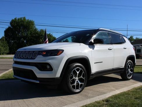 Used 2024 Jeep Compass Limited AWD/4WD image 7