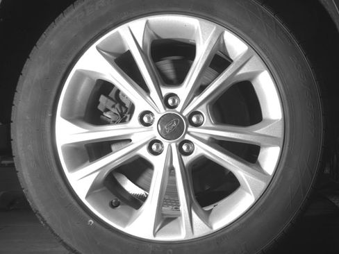 Used 2017 Ford Escape SE AWD/4WD image 36