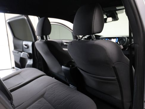 Used 2019 Toyota Tacoma TRD Off-Road w/ Technology Package image 38