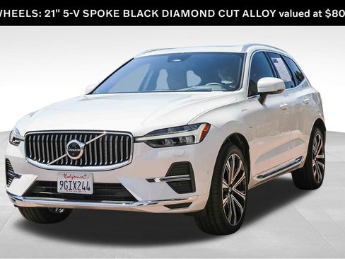 Used 2023 Volvo XC60 T8 Ultimate w/ Climate Package AWD/4WD image 3