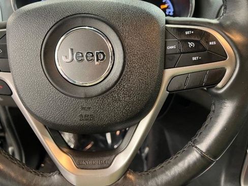 Used 2018 Jeep Grand Cherokee Limited image 14