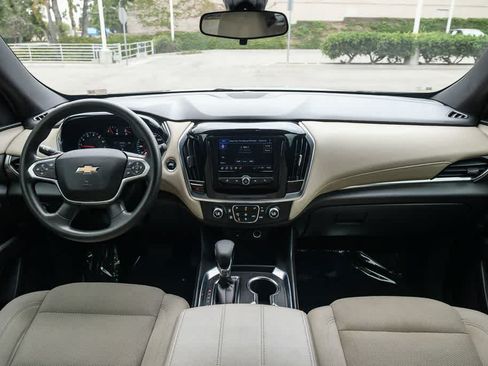 Used 2022 Chevrolet Traverse LS FWD image 14