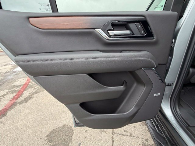 New 2026 GMC Yukon Denali w/ LPO, Floor Liner Package AWD/4WD image 15