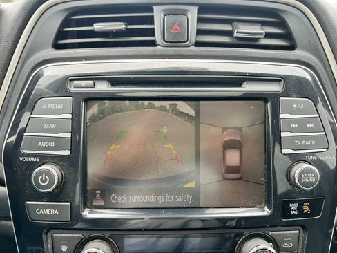 Used 2020 Nissan Maxima Platinum w/ Sport Mat Group FWD image 16