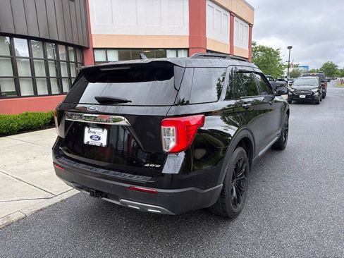 Used 2023 Ford Explorer XLT w/ Equipment Group 202A AWD/4WD image 7