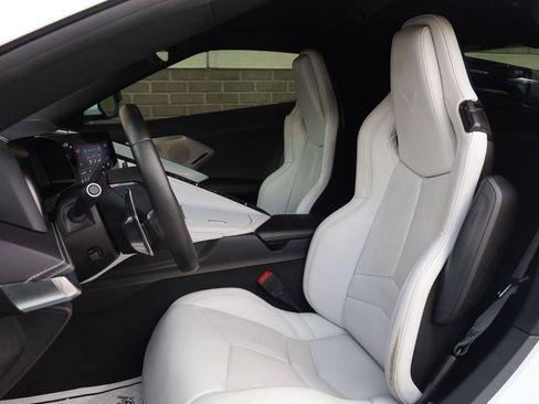 Used 2021 Chevrolet Corvette Stingray Preferred Cpe w/ Z51 Performance Package RWD image 23
