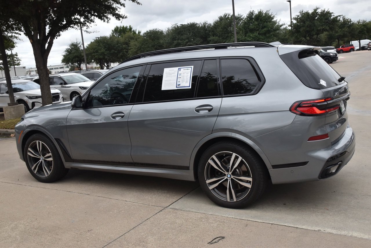 Used 2024 BMW X7 xDrive40i w/ M Sport Package AWD/4WD image 11