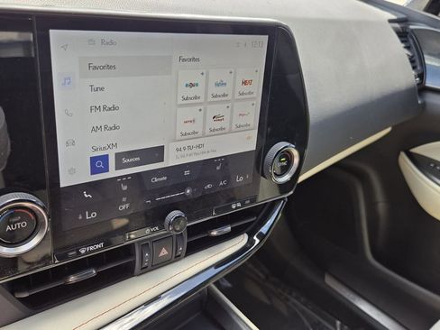 Used 2024 Lexus NX 250 FWD w/ Towing Package (2000 Lbs) image 19