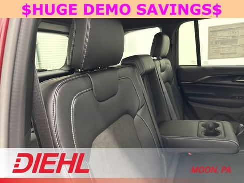 New 2025 Jeep Grand Cherokee Altitude AWD/4WD image 12