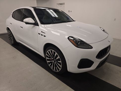 Used 2023 Maserati Grecale Modena AWD/4WD image 1