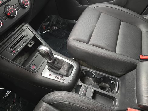 Used 2017 Volkswagen Tiguan Wolfsburg Edition image 24