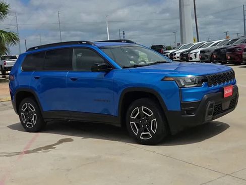 New 2026 Jeep Cherokee Laredo AWD/4WD image 2