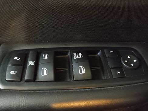 Used 2017 Chrysler 200 LX image 27