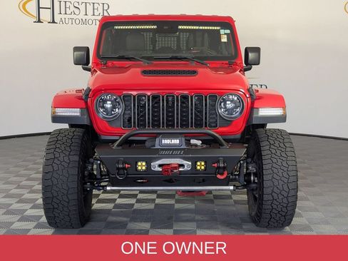 Used 2024 Jeep Gladiator Mojave AWD/4WD image 3
