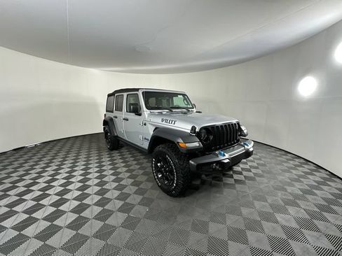 Used 2023 Jeep Wrangler Unlimited w/ Convenience Group AWD/4WD image 3
