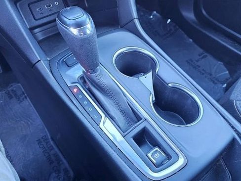 Used 2021 Chevrolet Equinox LT image 39