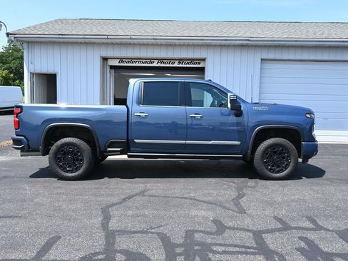 Used 2026 Chevrolet Silverado 3500 High Country w/ High Country Premium Package AWD/4WD image 6