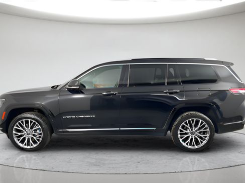 Used 2023 Jeep Grand Cherokee L Summit AWD/4WD image 6