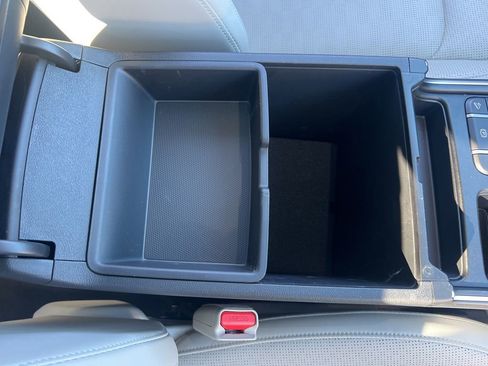 Certified 2025 Kia Sorento S w/ Panoramic Sunroof Package image 25