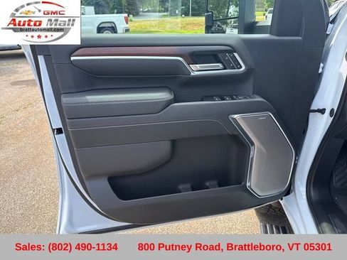 Certified 2026 GMC Sierra 3500 Denali w/ Denali Reserve Package AWD/4WD image 12