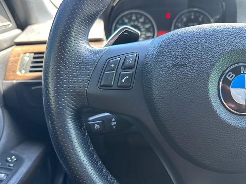 Used 2013 BMW 335i Convertible image 11