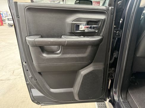 Used 2014 RAM 1500 Laramie w/ Convenience Group image 18