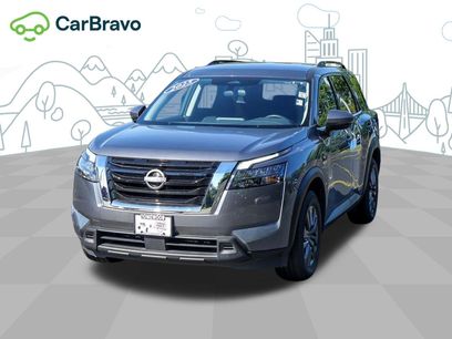 Used 2025 Nissan Pathfinder SV