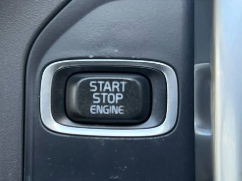 Used 2017 Volvo XC60 T6 Dynamic w/ Preferred Option Package image 20