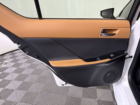 Used 2025 Lexus IS 350 F Sport image 19