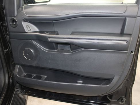 Used 2024 Ford Expedition Max XLT image 26
