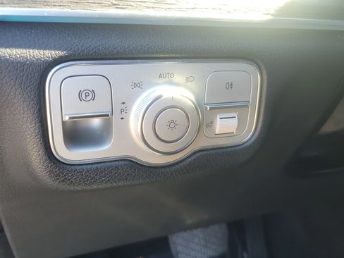 Used 2020 Mercedes-Benz GLS 450 4MATIC image 25