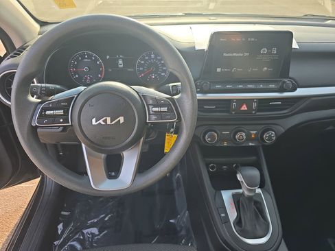 Used 2023 Kia Forte LXS image 18